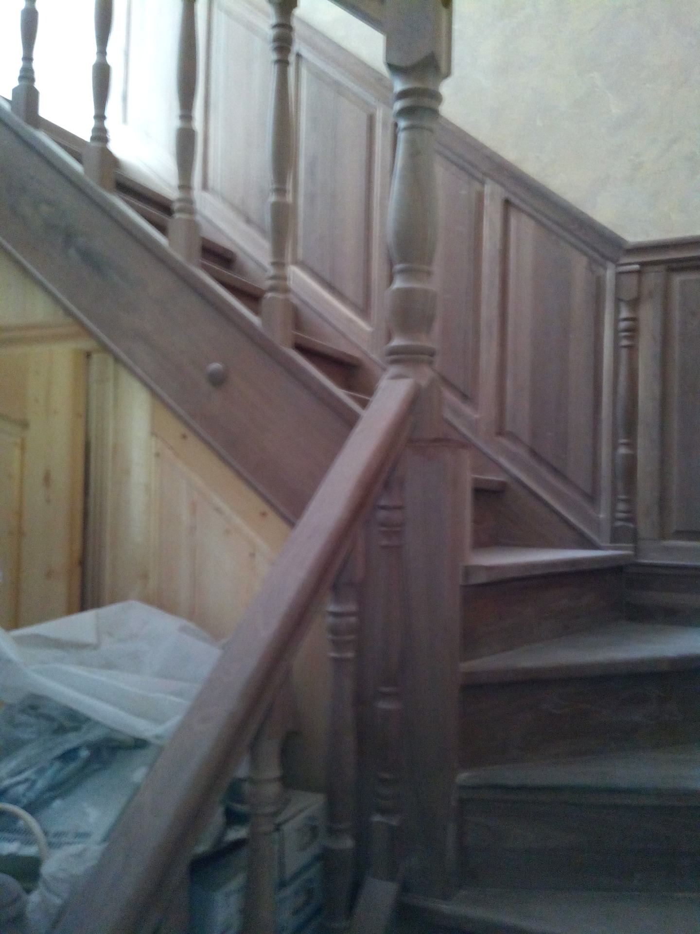 Готовые лестницы и изготовление на заказ - выбор в Кропоткине, Тихорецке, Новопокровской