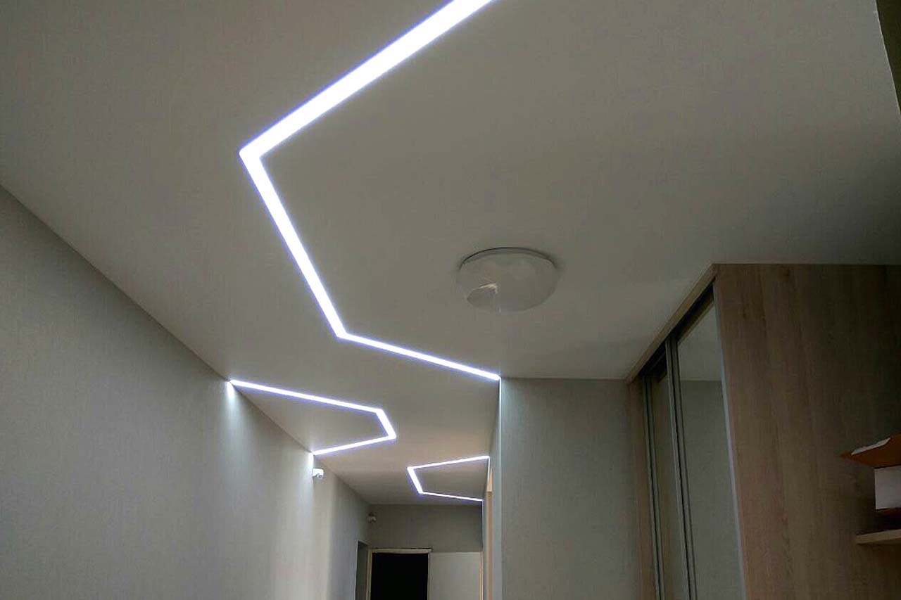 Идеи дизайна, натяжные потолки со световыми линиями, Армавир 