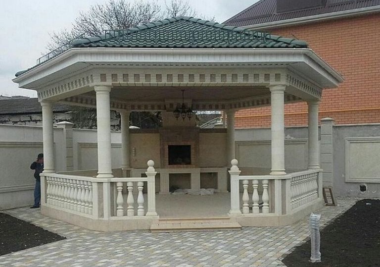 Отделка беседок и барбекю природным камнем в Челябинске 